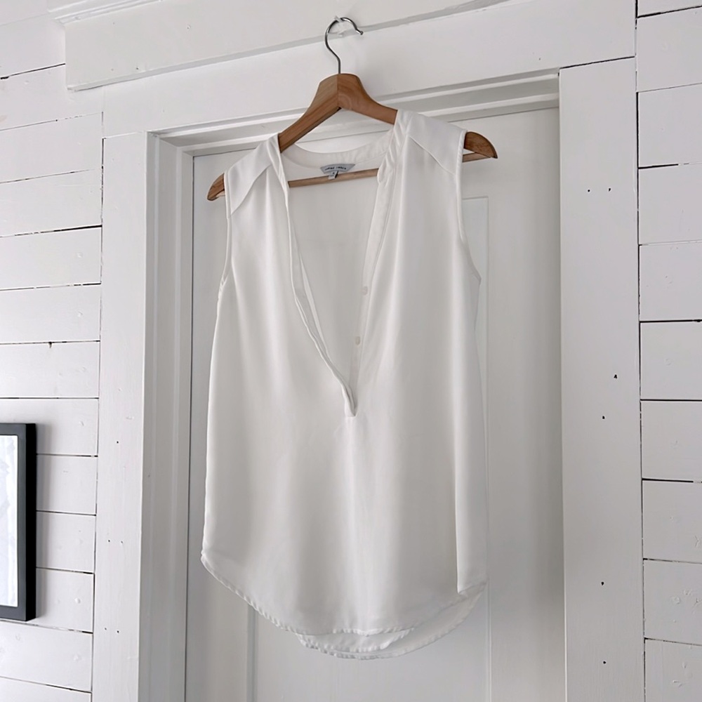 Womens sleeveless blouse